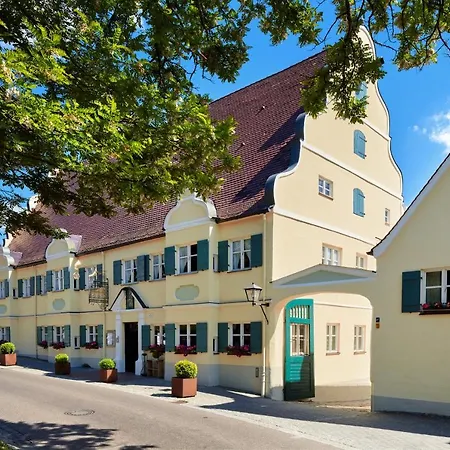 Penzion Brauereigasthof & Kapplerbraeu 3*